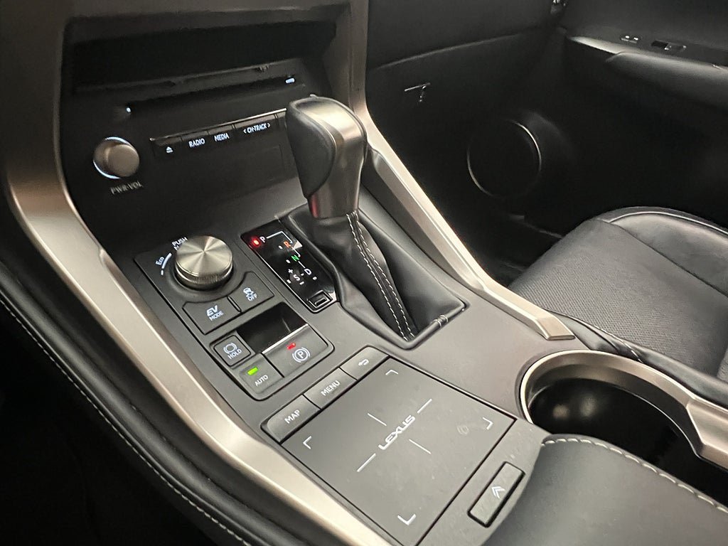 Vehicle Image 30