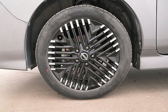 Vehicle Image 26