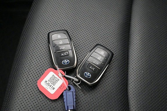 Vehicle Image 22