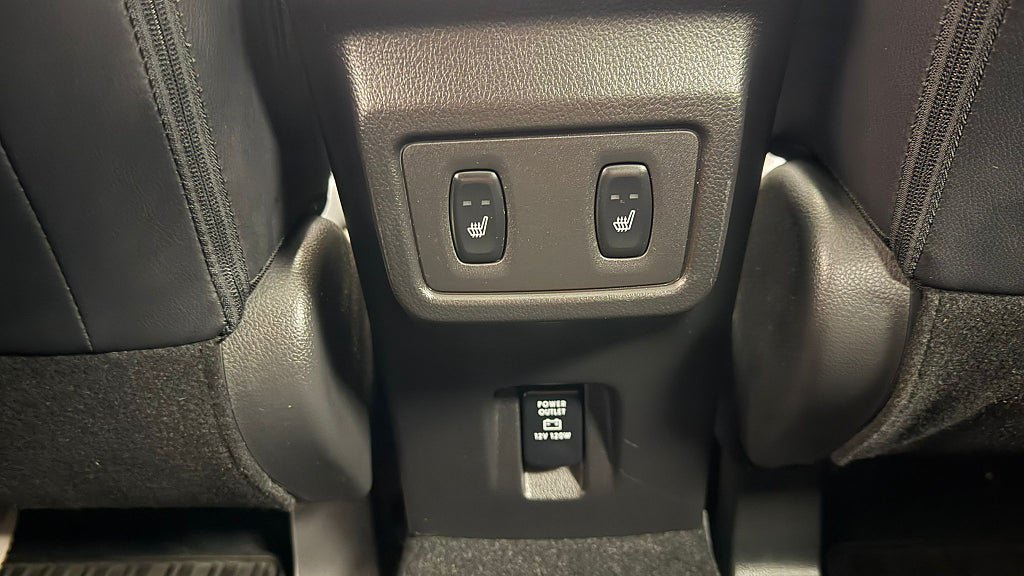 Vehicle Image 26