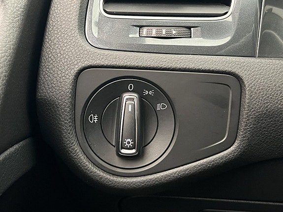 Vehicle Image 29