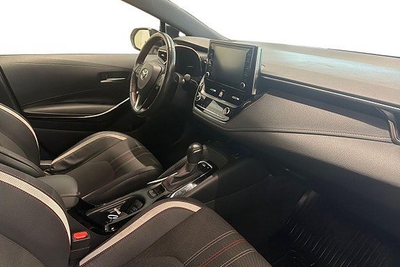 Vehicle Image 9