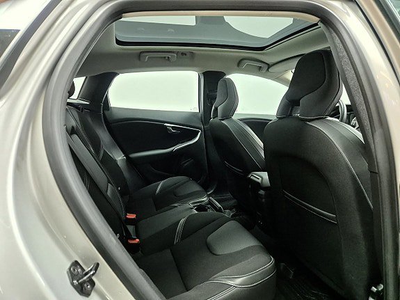 Vehicle Image 28