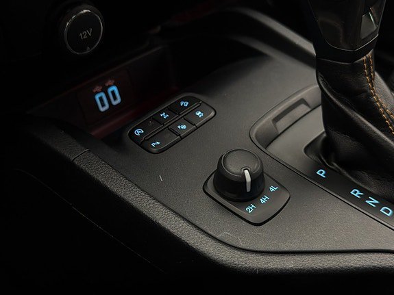 Vehicle Image 27