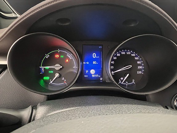 Vehicle Image 25