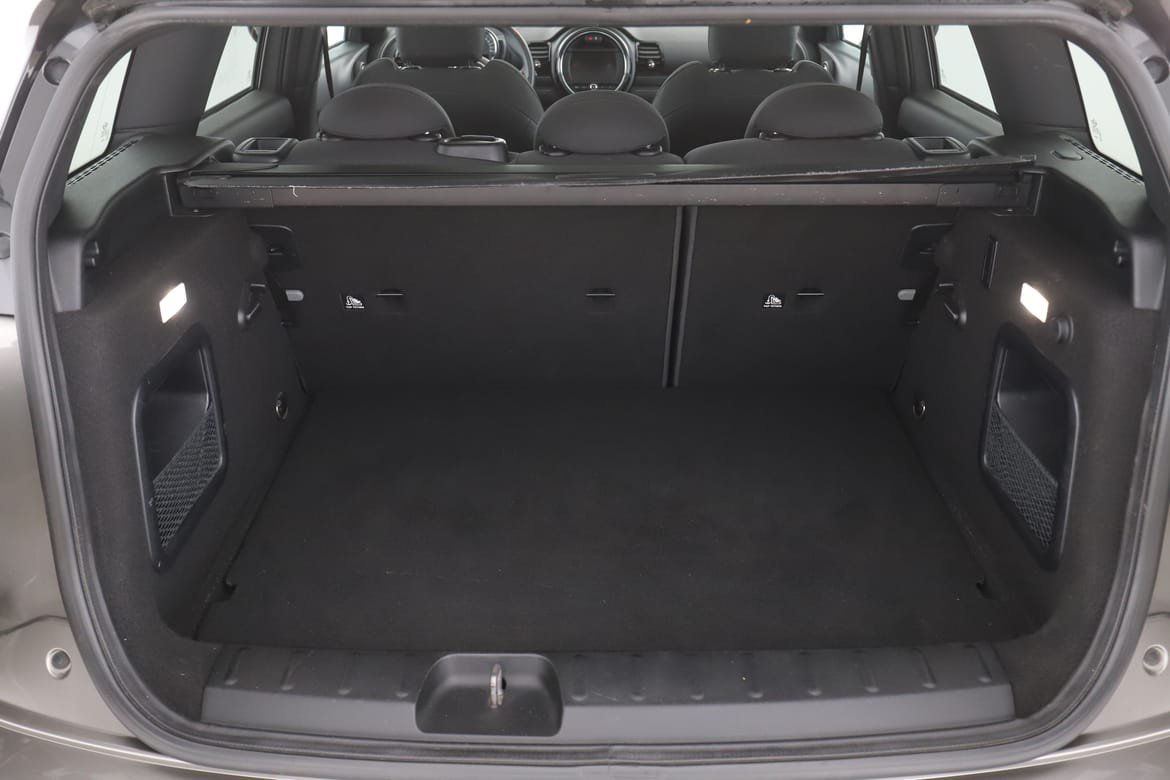 Vehicle Image 17