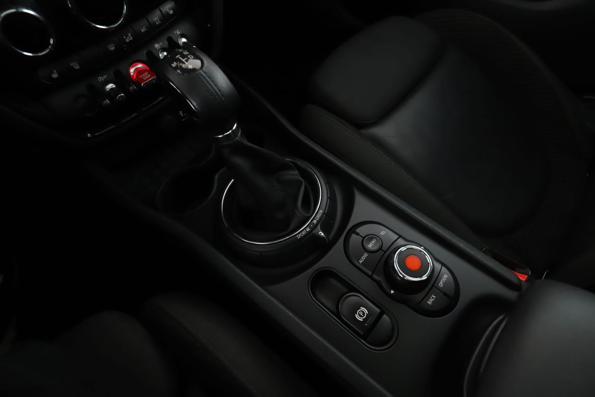Vehicle Image 22