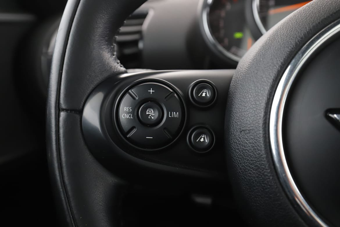 Vehicle Image 28