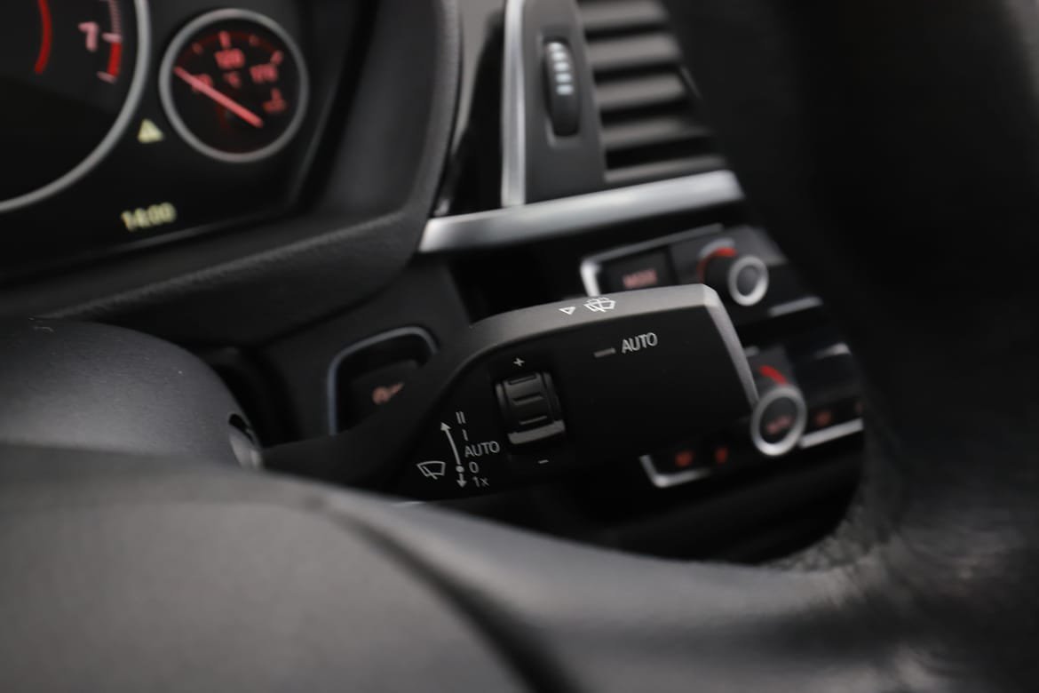 Vehicle Image 28