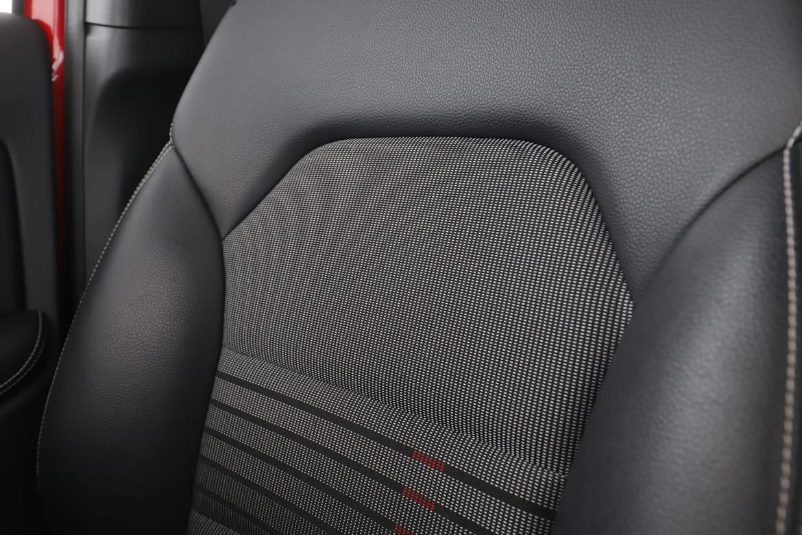 Vehicle Image 35