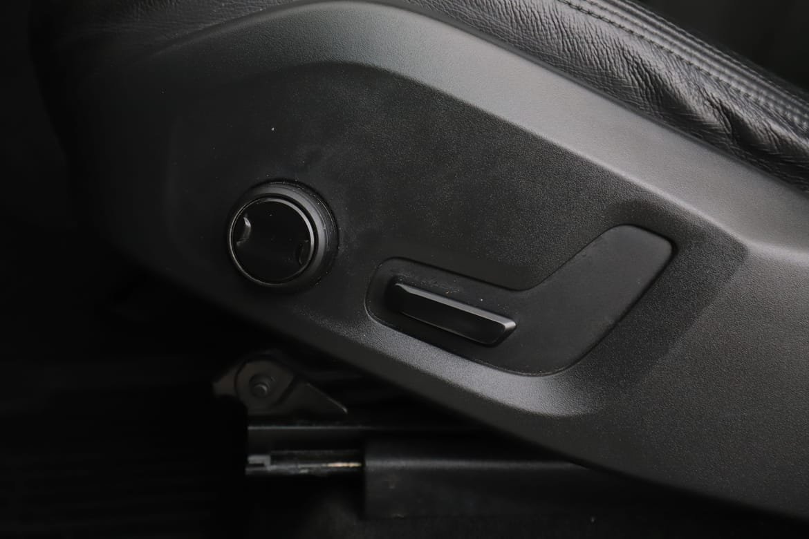 Vehicle Image 37