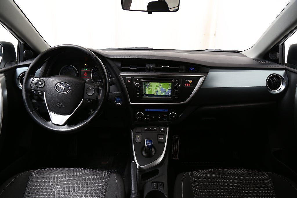 Vehicle Image 9