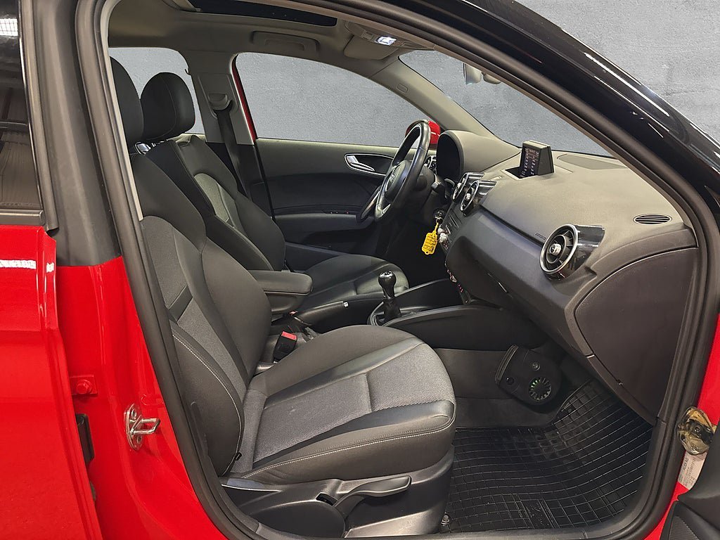 Vehicle Image 12