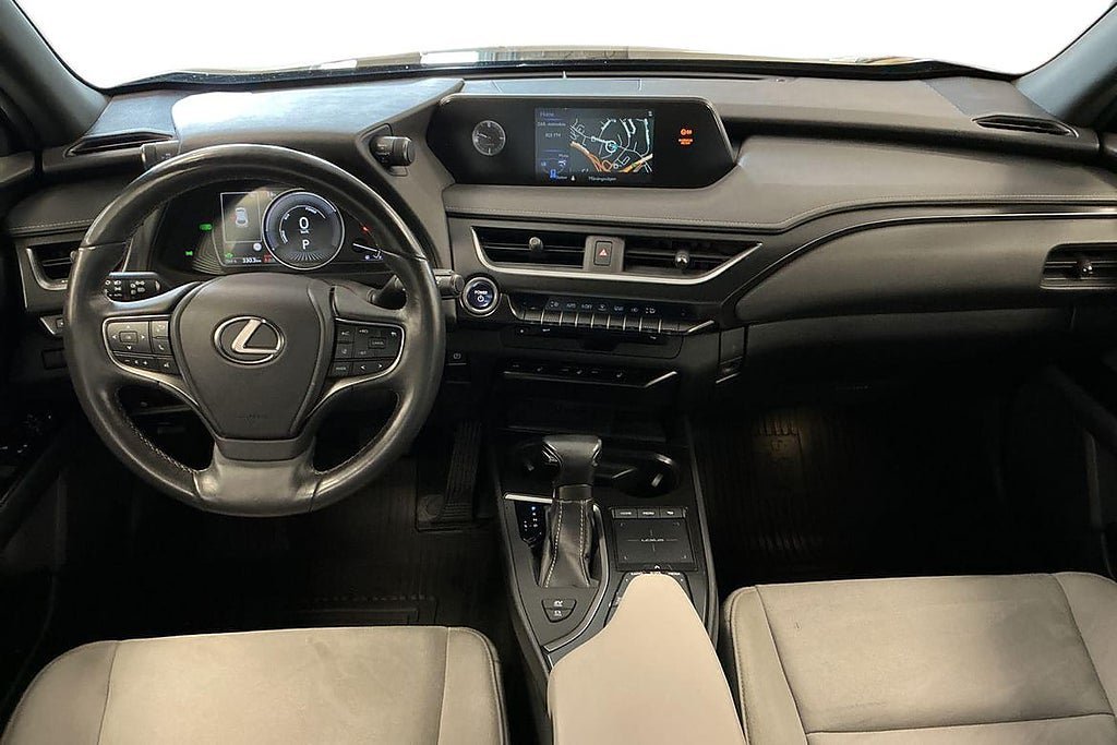Vehicle Image 10