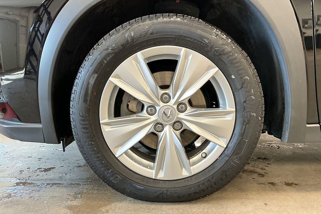 Vehicle Image 17