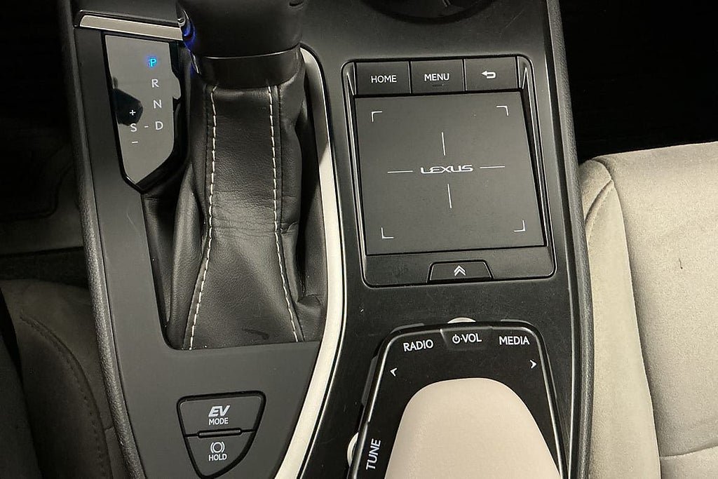 Vehicle Image 22