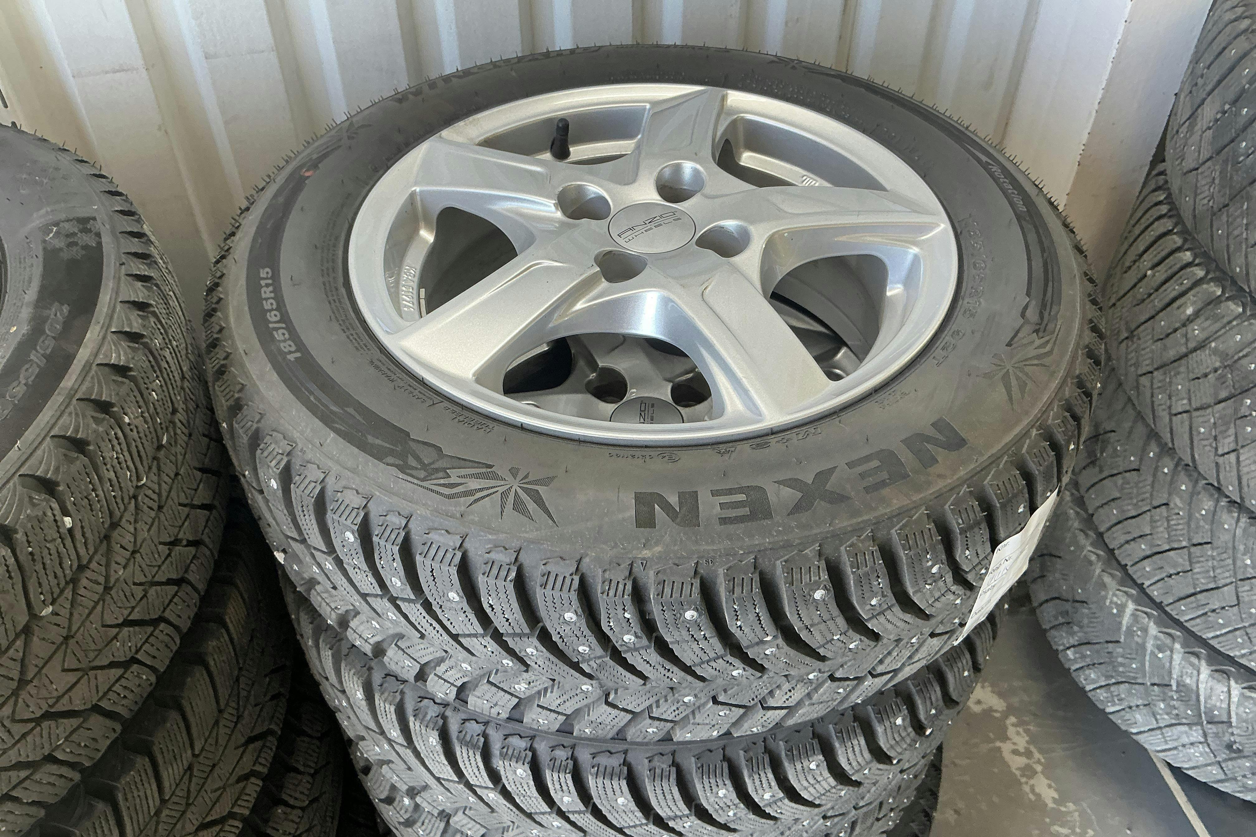 Vehicle Image 11