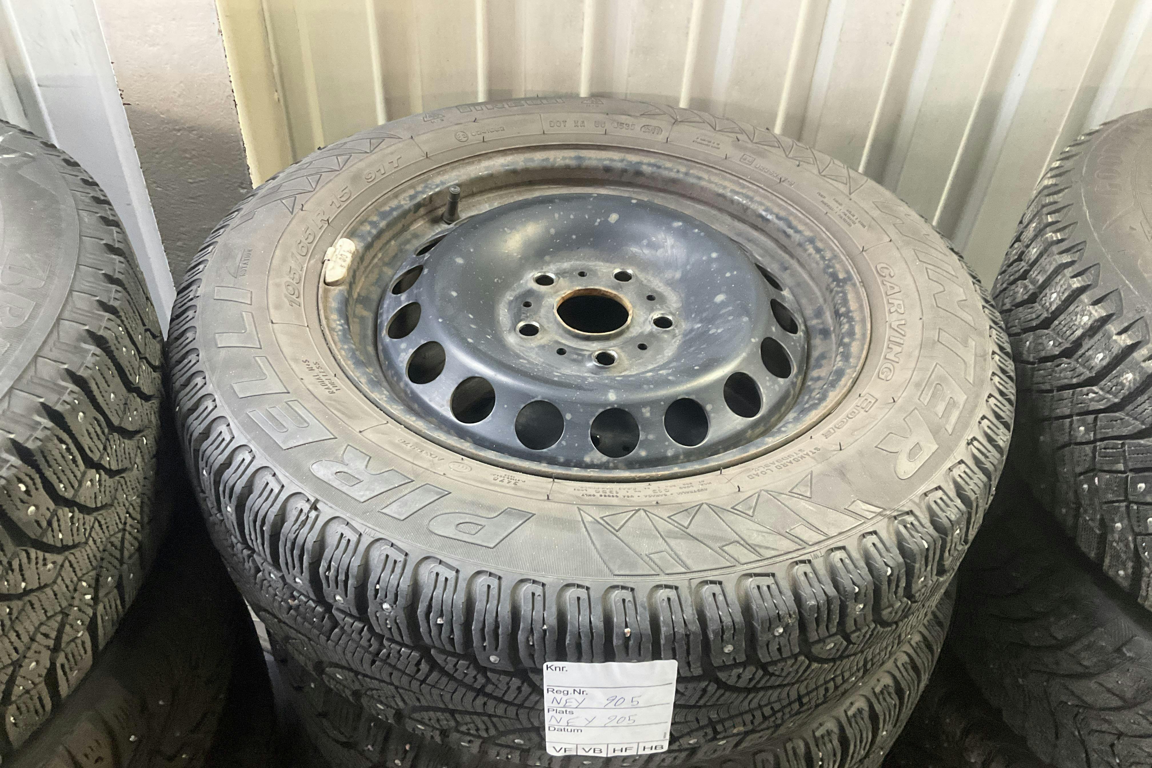 Vehicle Image 11