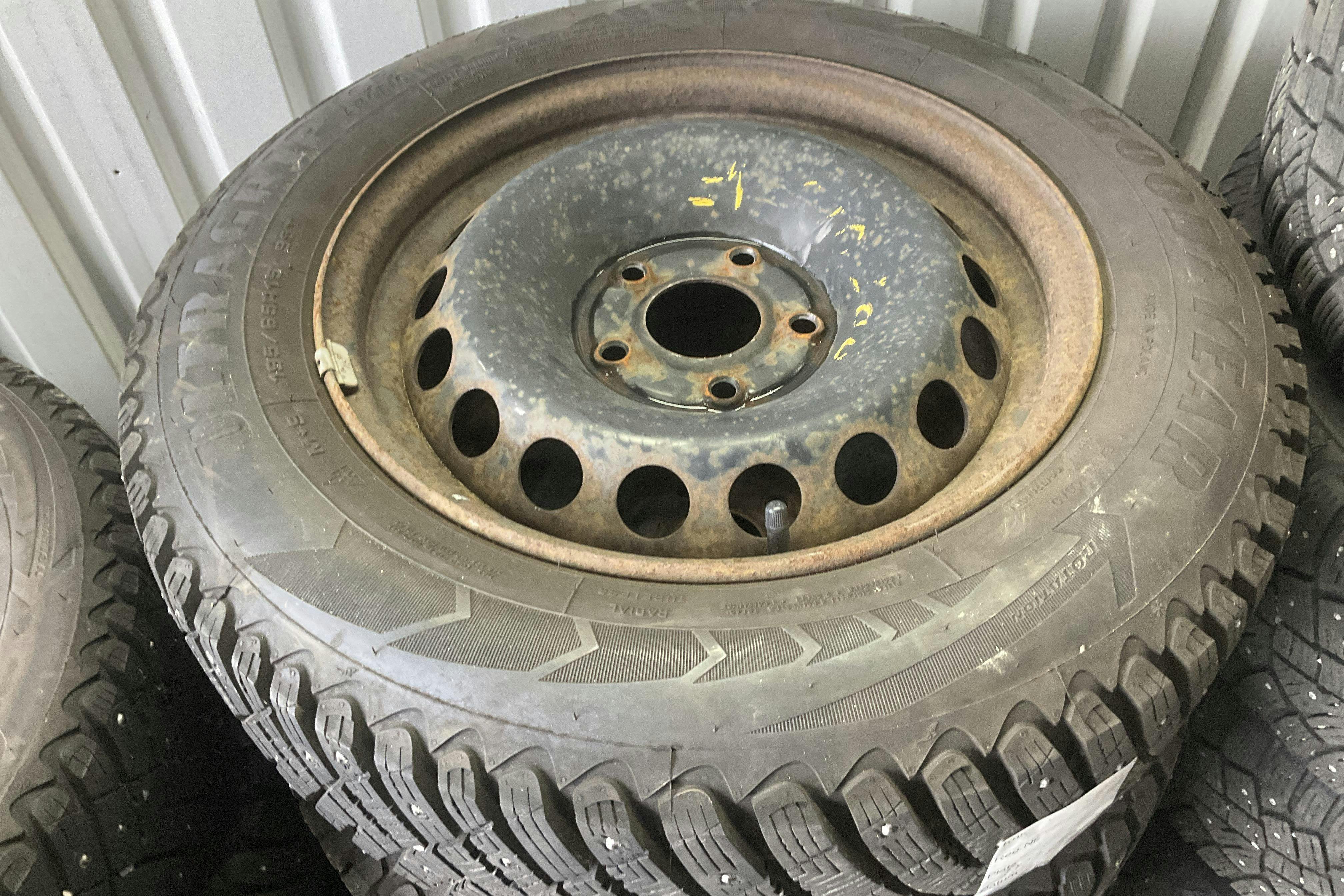 Vehicle Image 11