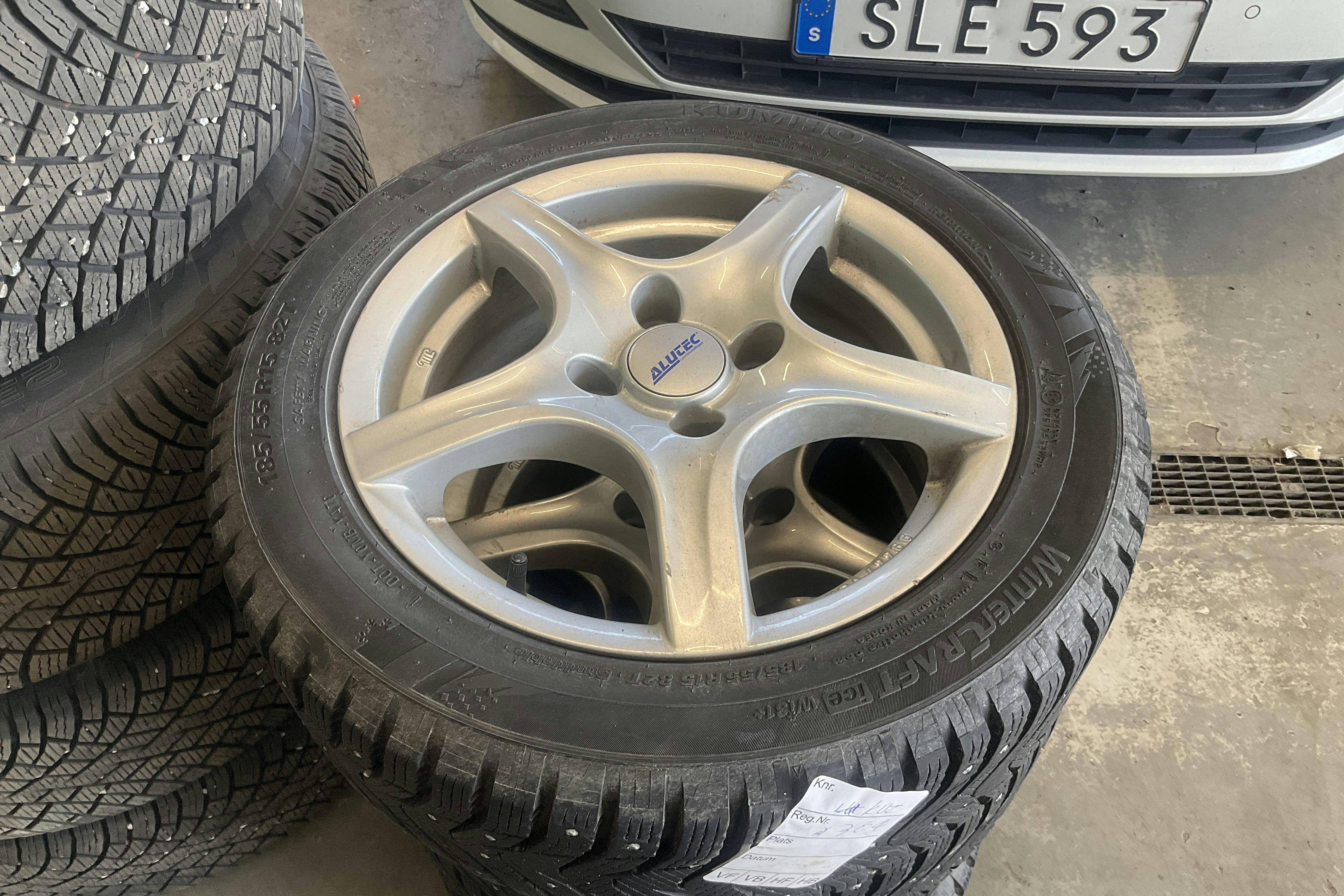 Vehicle Image 12