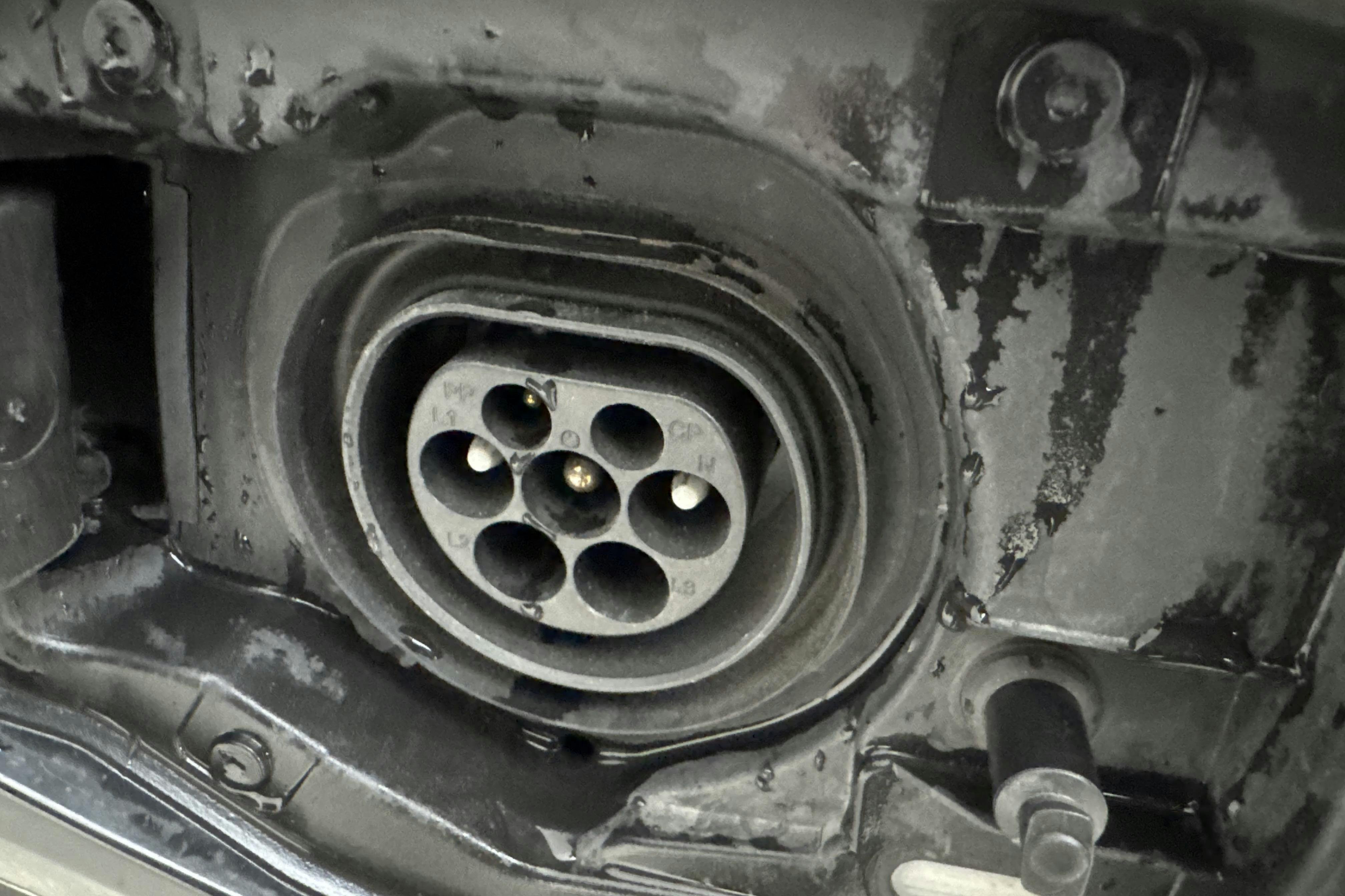 Vehicle Image 13