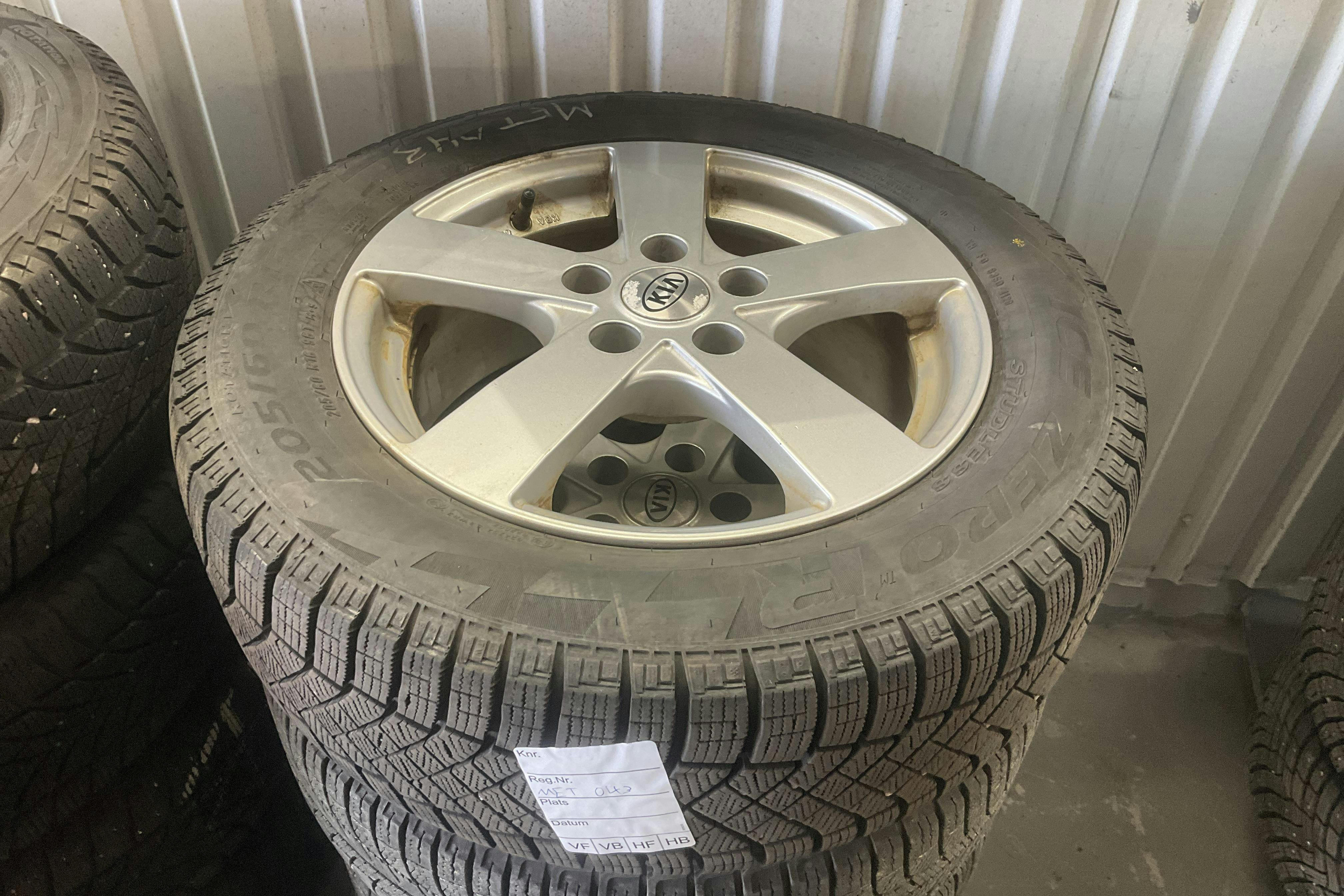 Vehicle Image 14