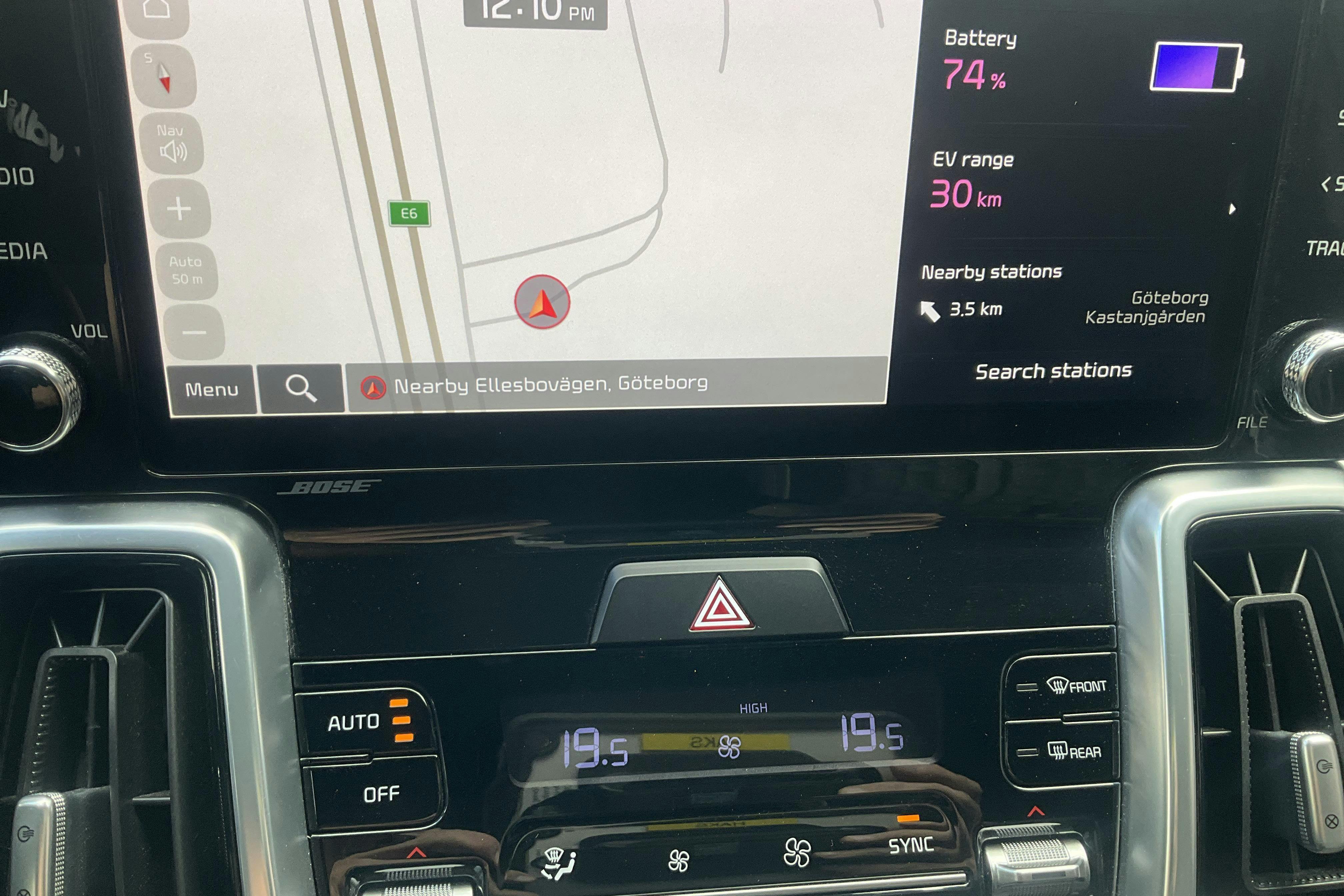 Vehicle Image 12