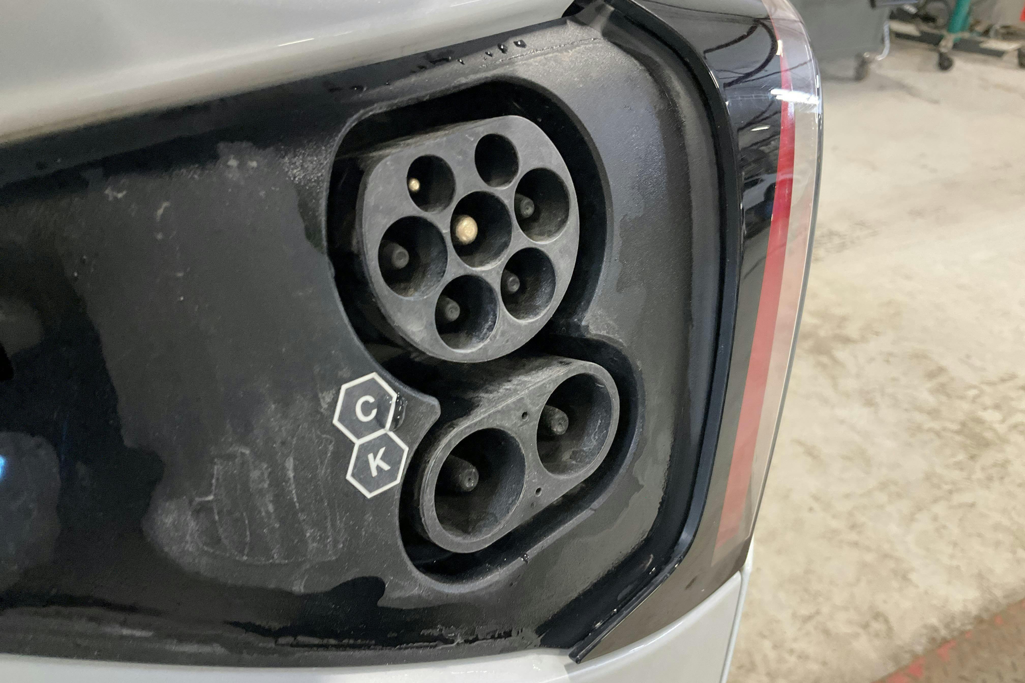 Vehicle Image 17