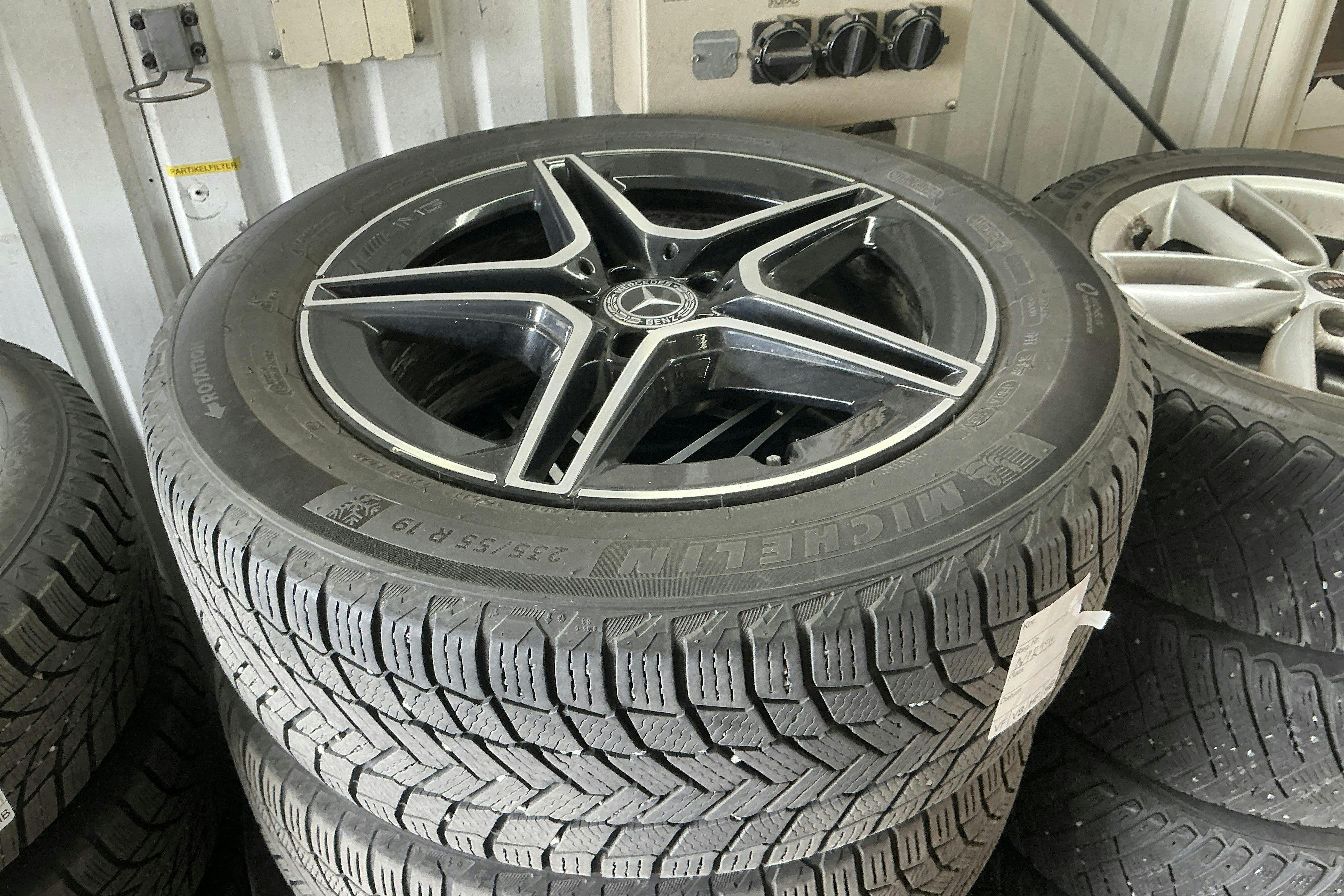 Vehicle Image 15