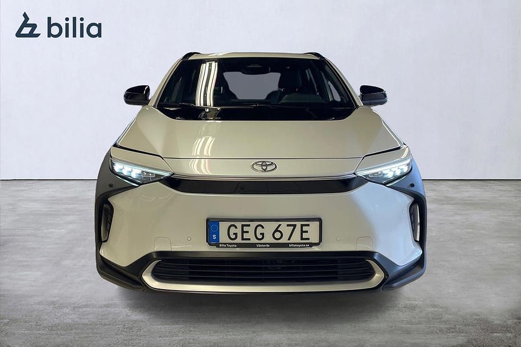 Vehicle Image 6