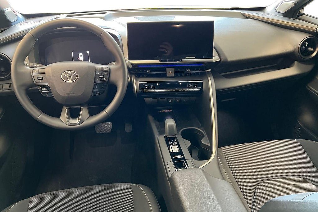 Vehicle Image 10