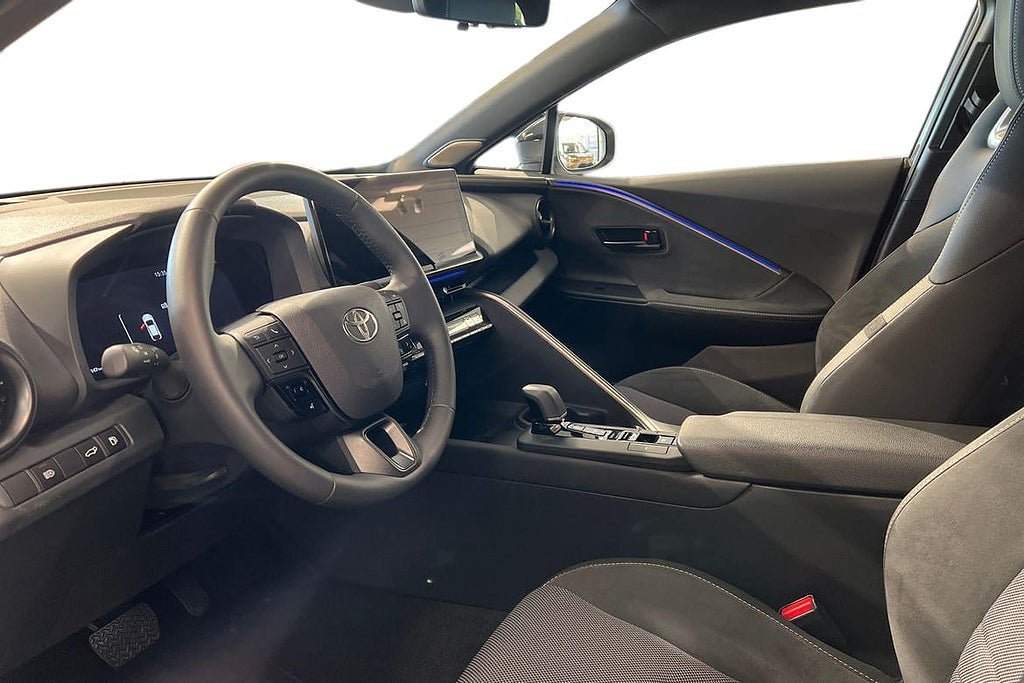 Vehicle Image 14