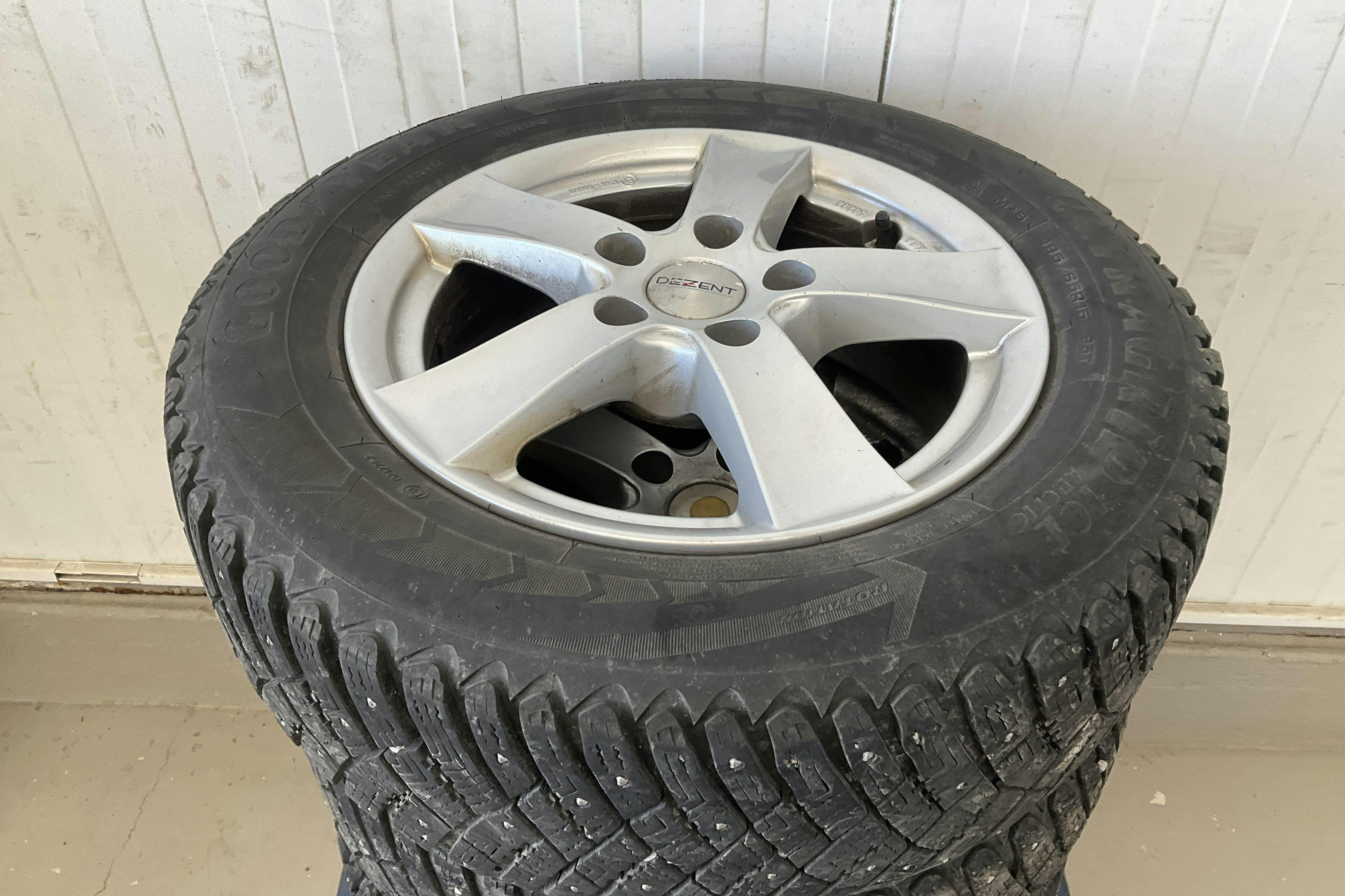 Vehicle Image 11