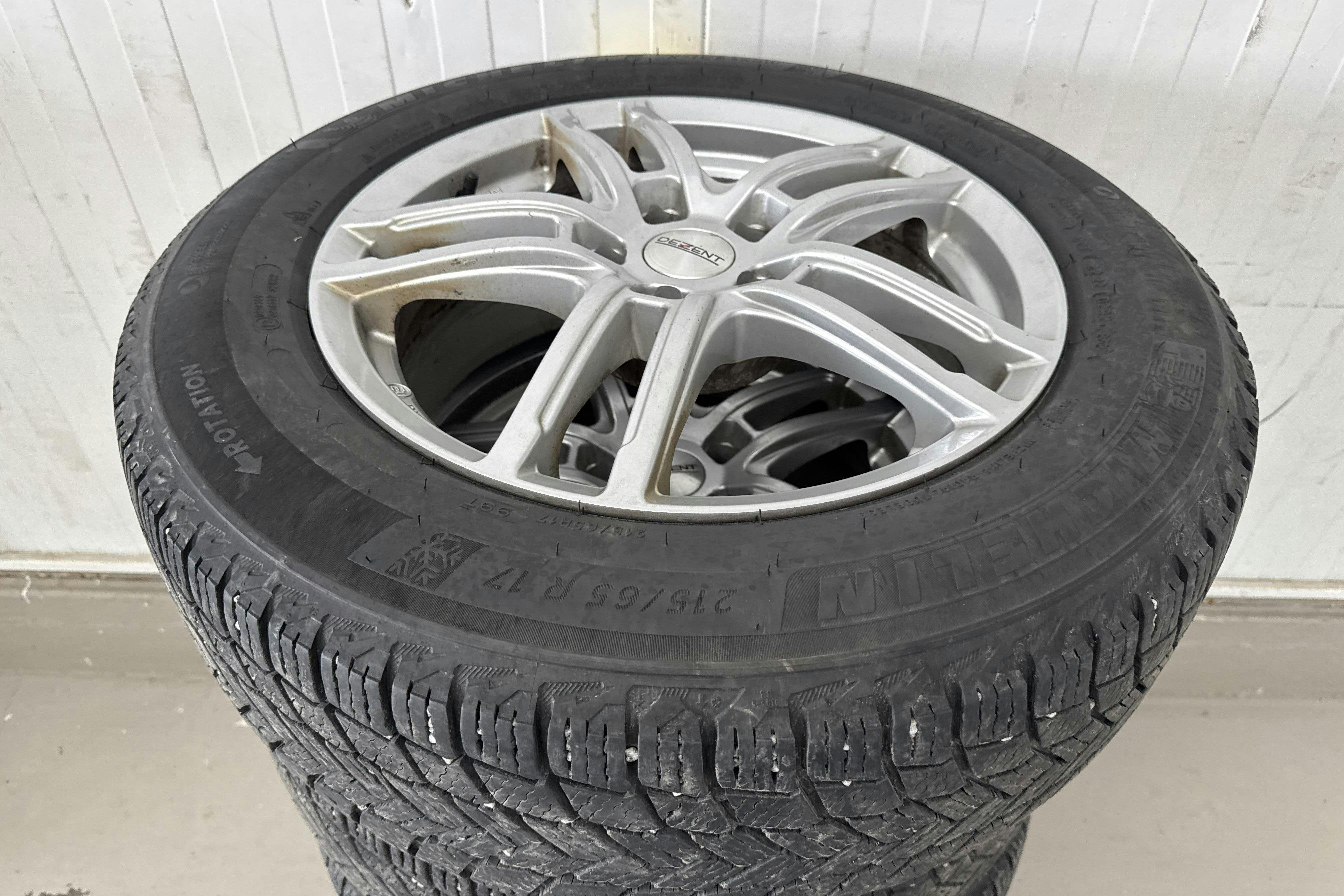 Vehicle Image 11