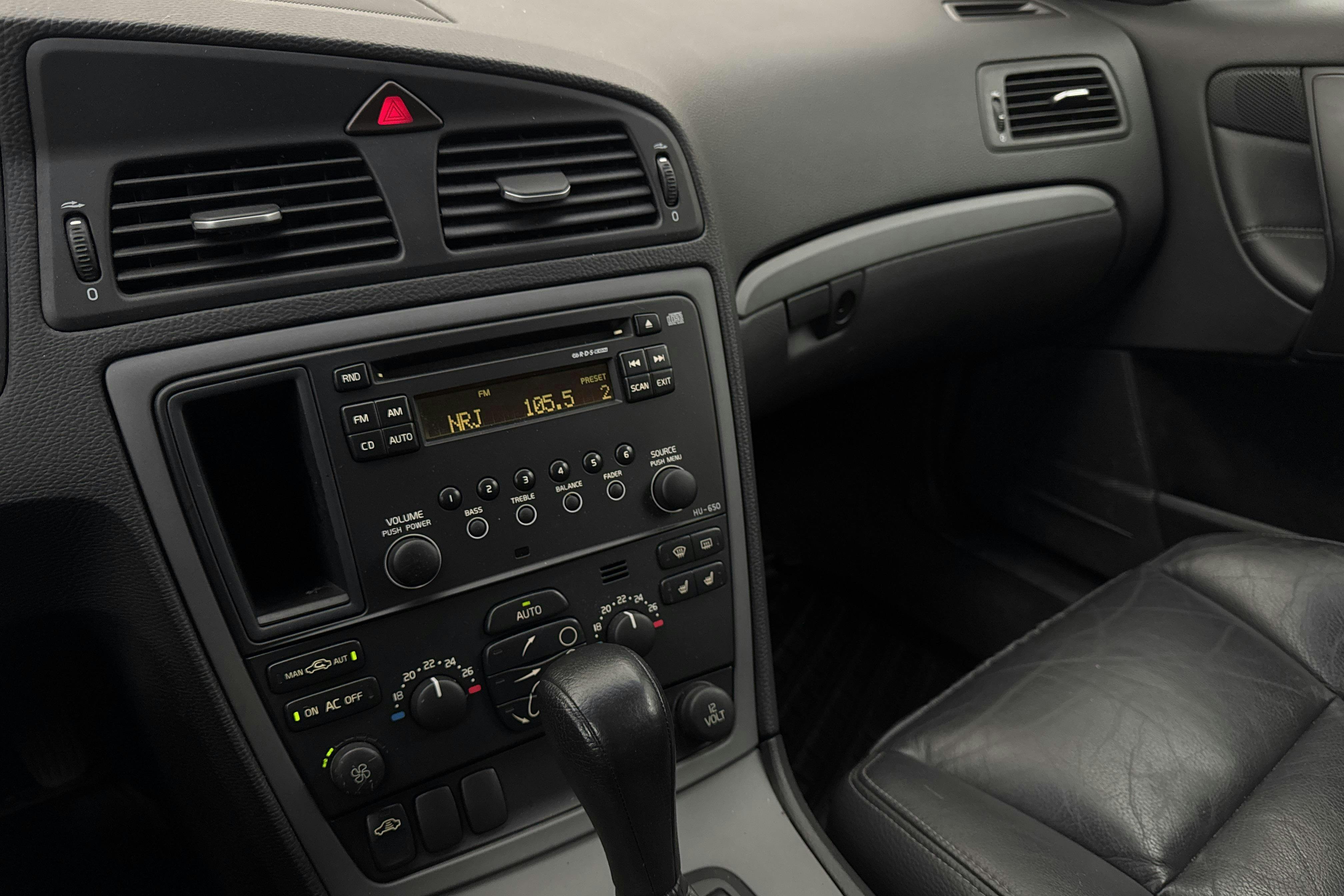 Vehicle Image 11