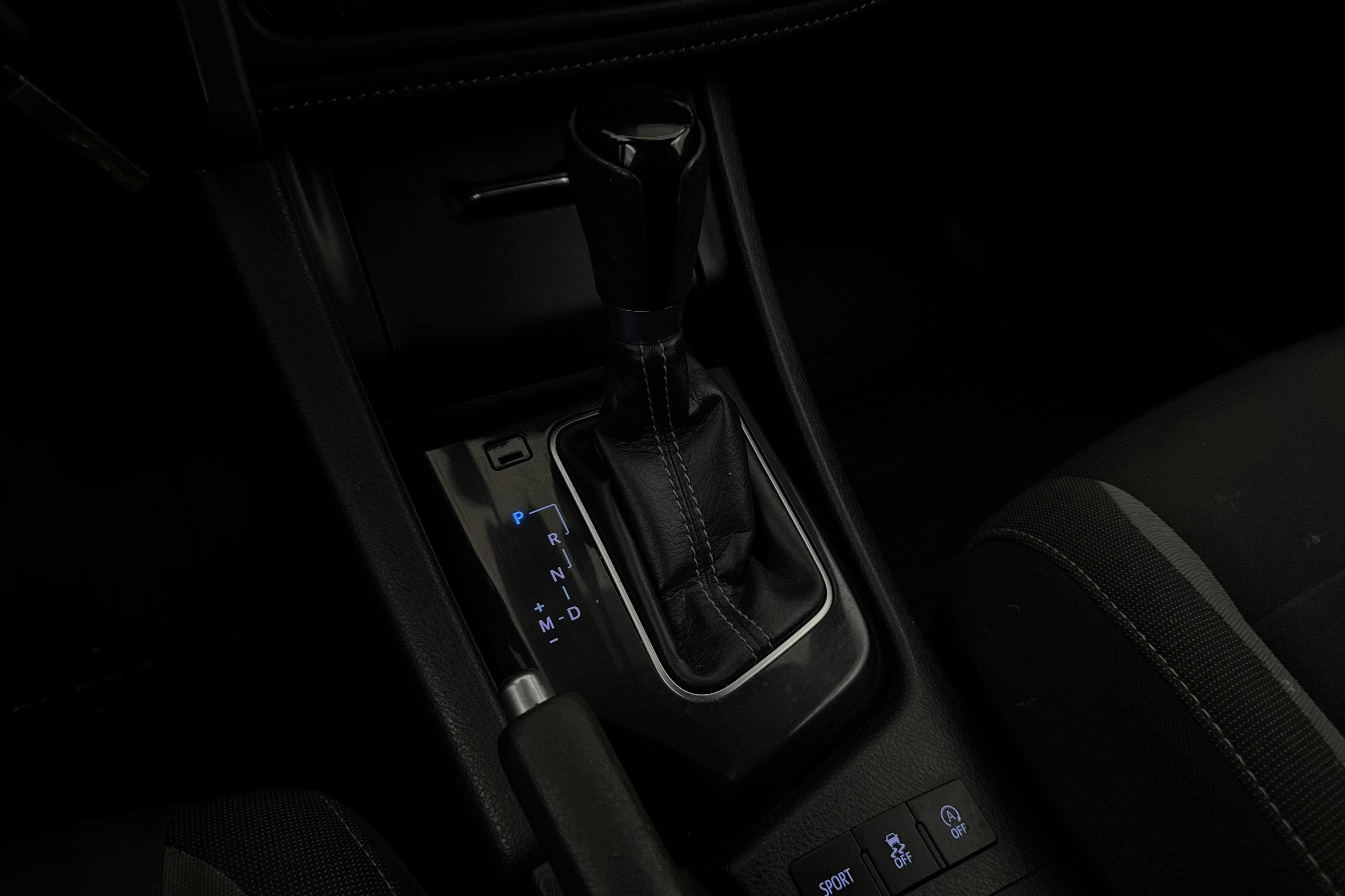 Vehicle Image 13