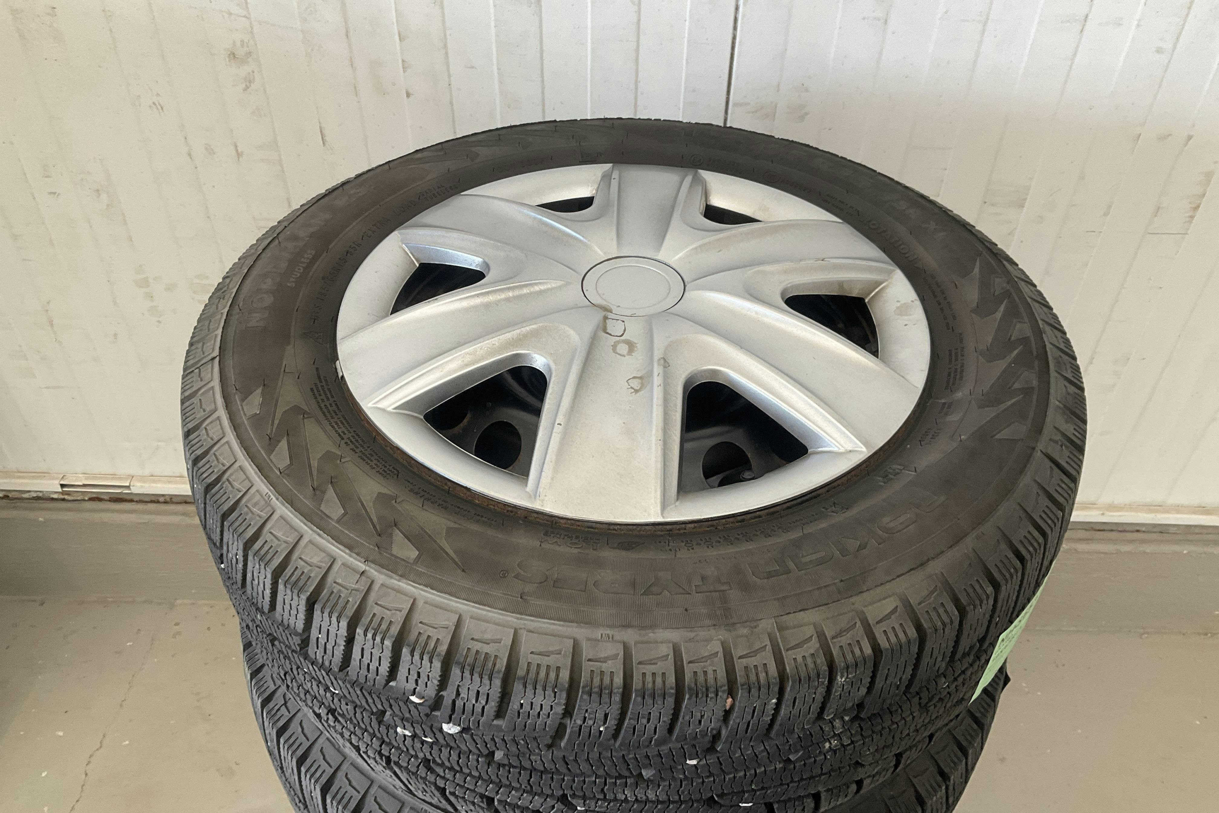 Vehicle Image 14