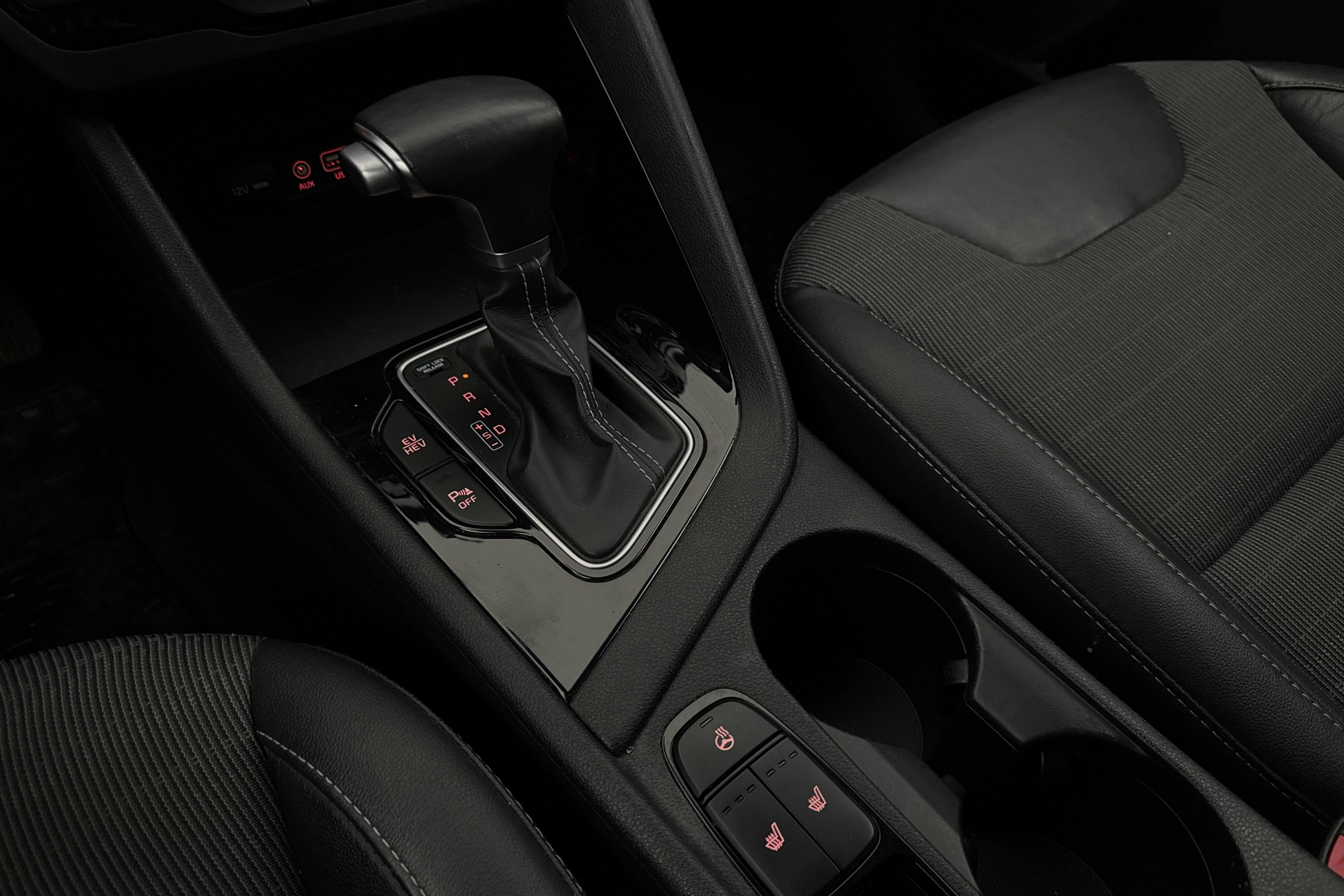 Vehicle Image 16