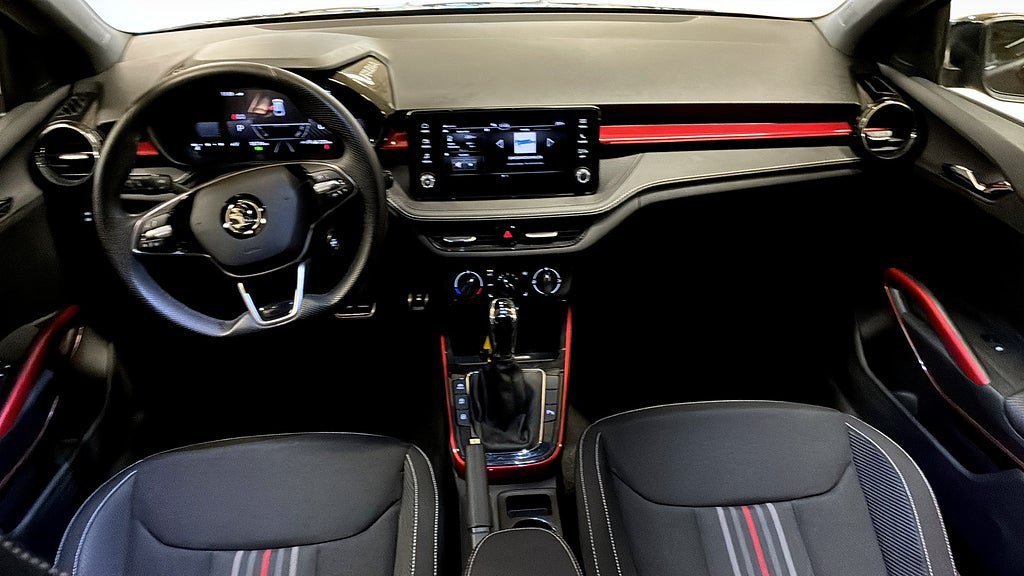 Vehicle Image 10