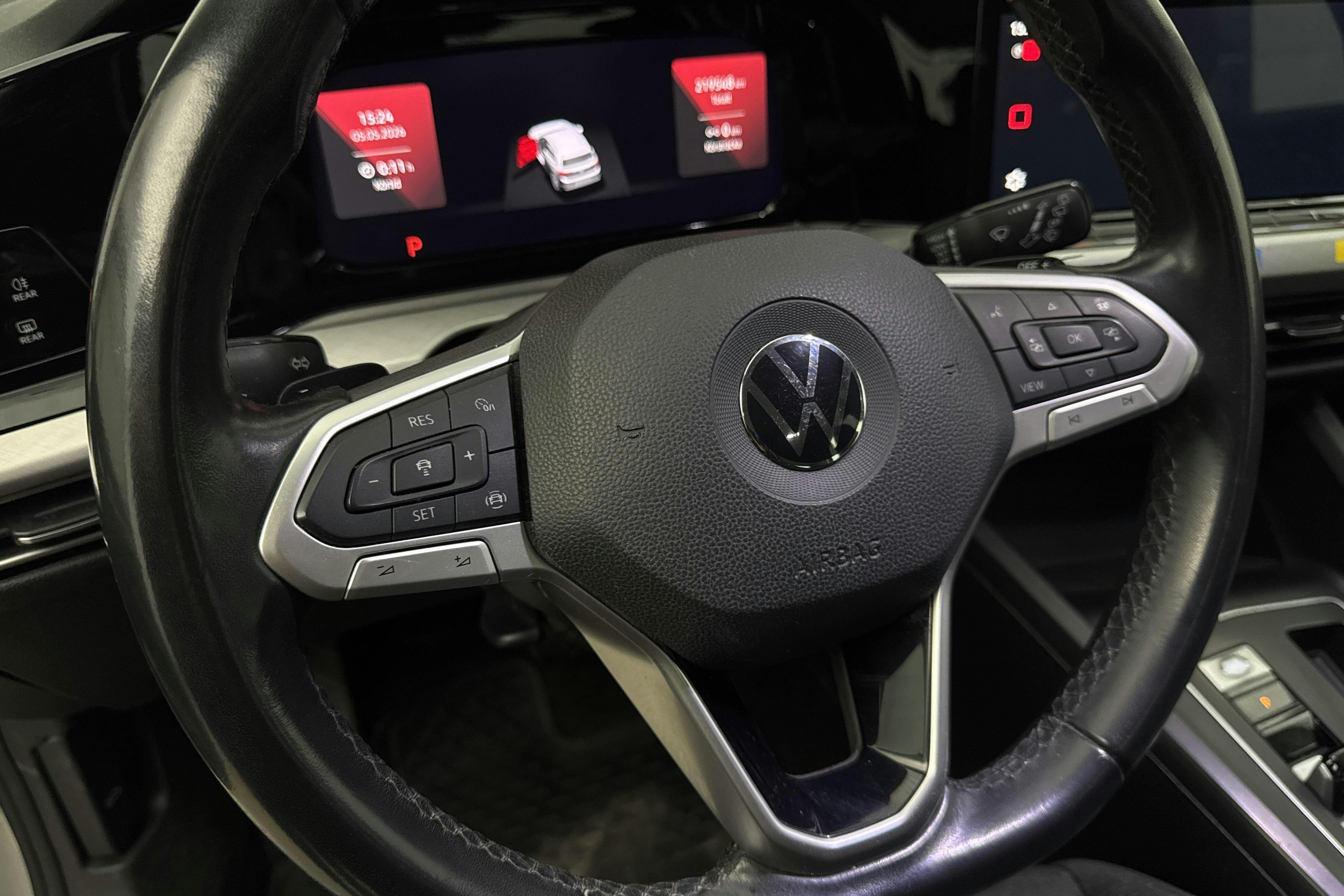 Vehicle Image 16