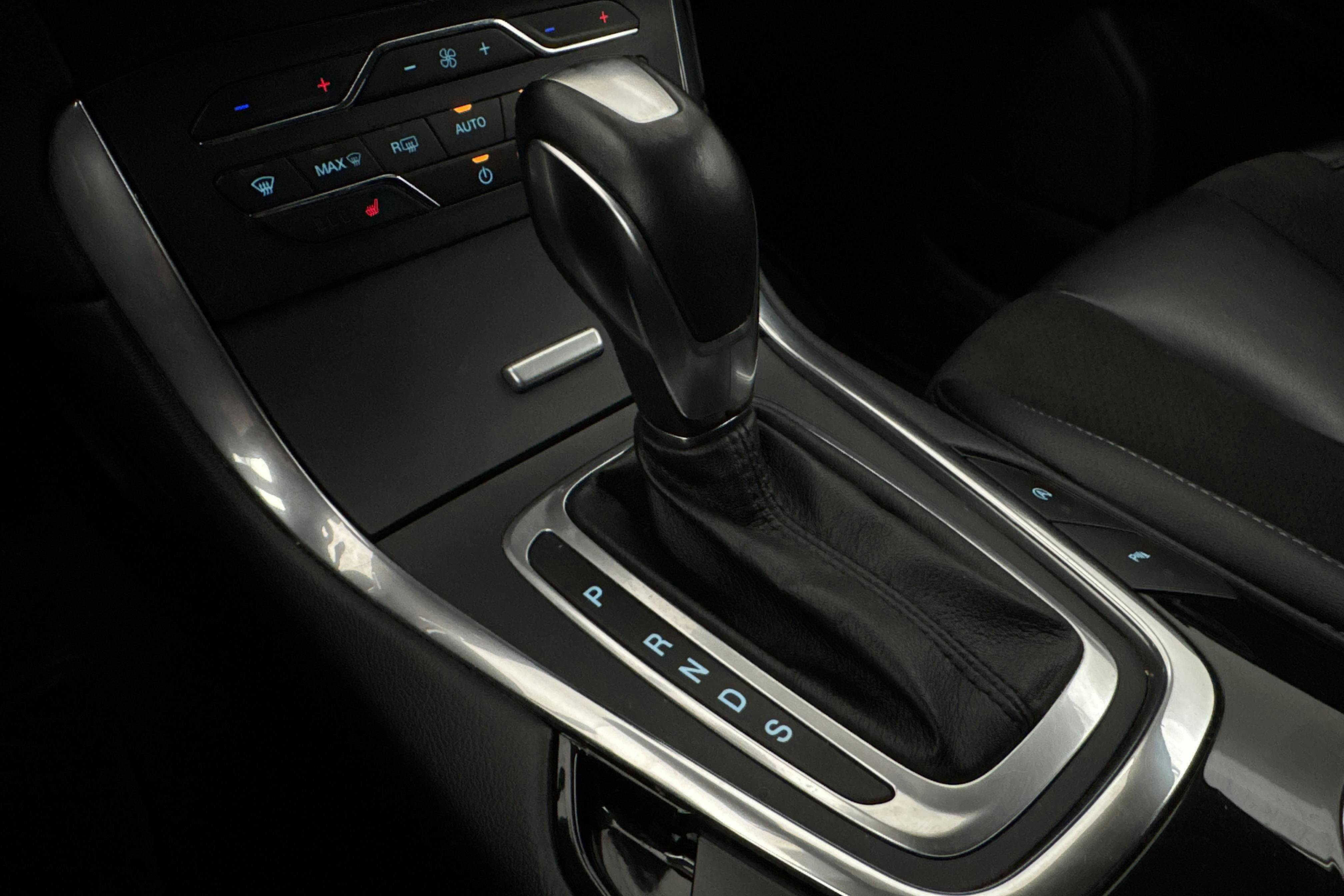 Vehicle Image 18
