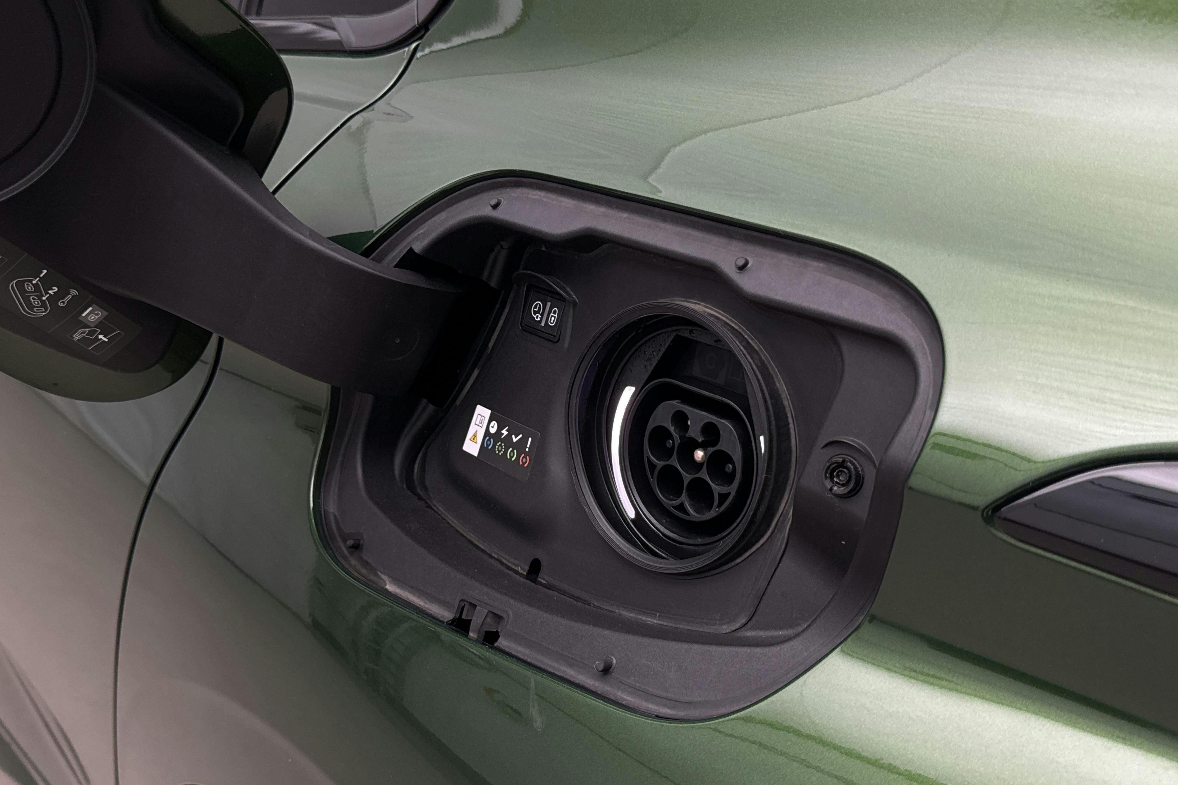 Vehicle Image 21