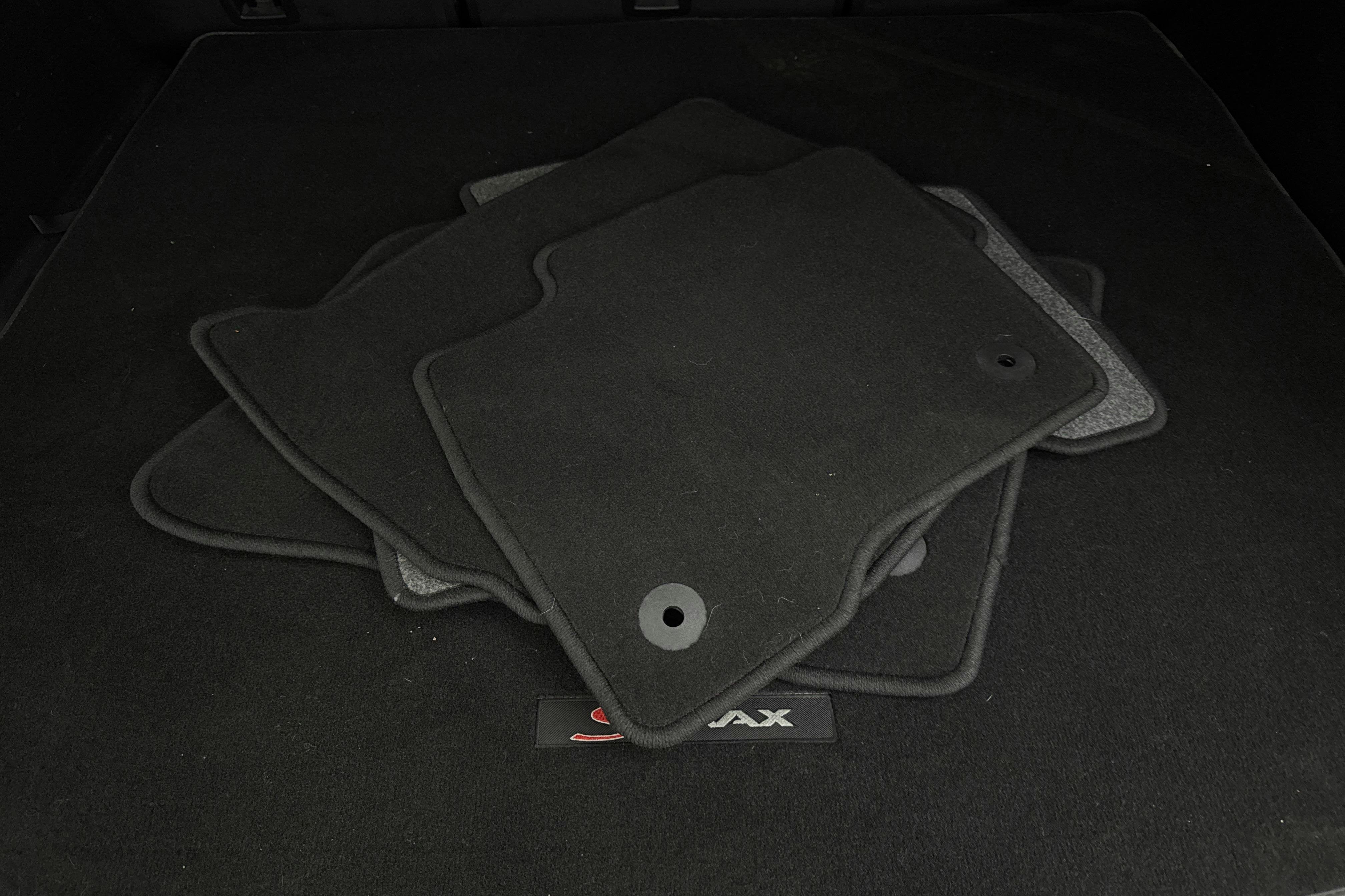 Vehicle Image 22