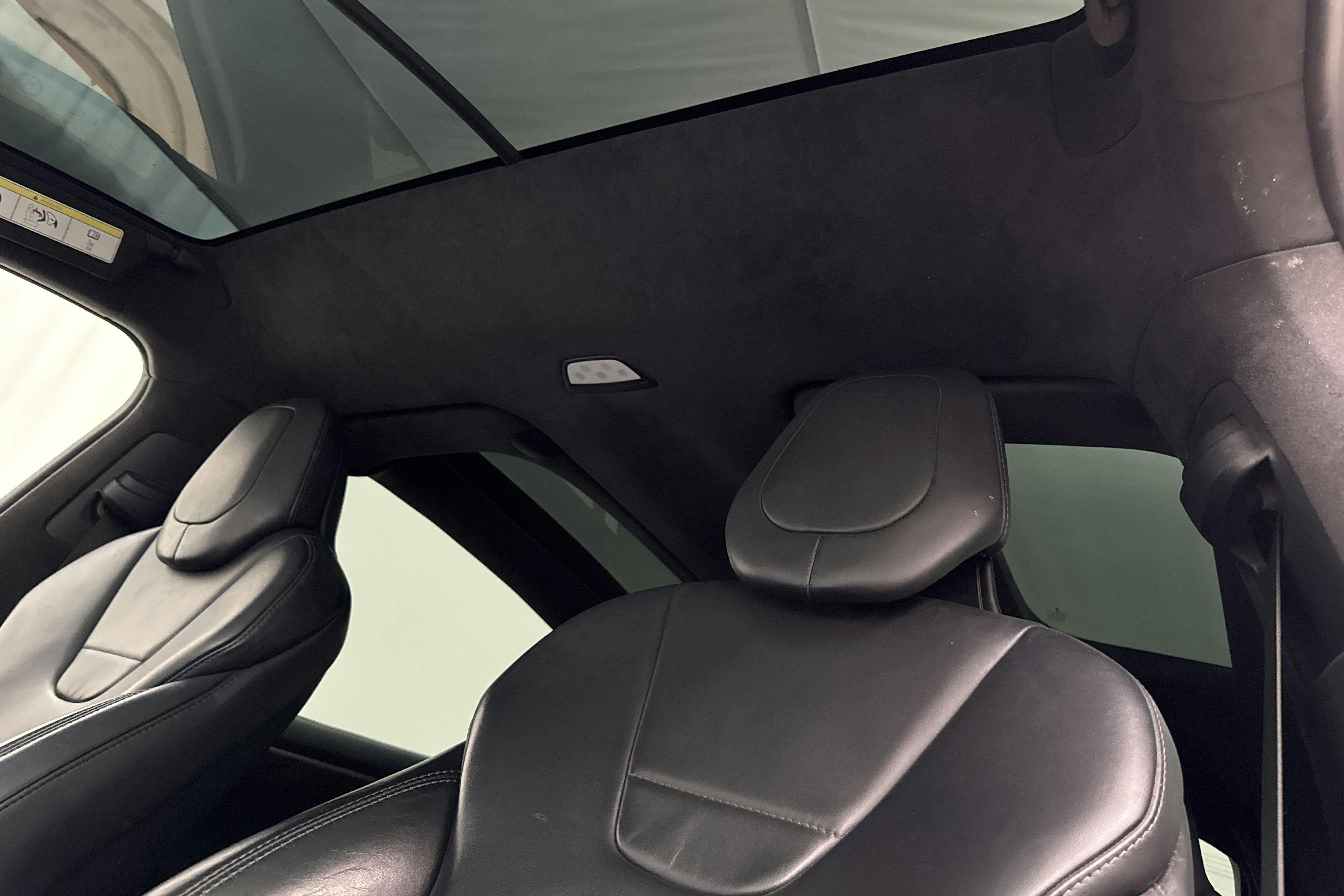Vehicle Image 23