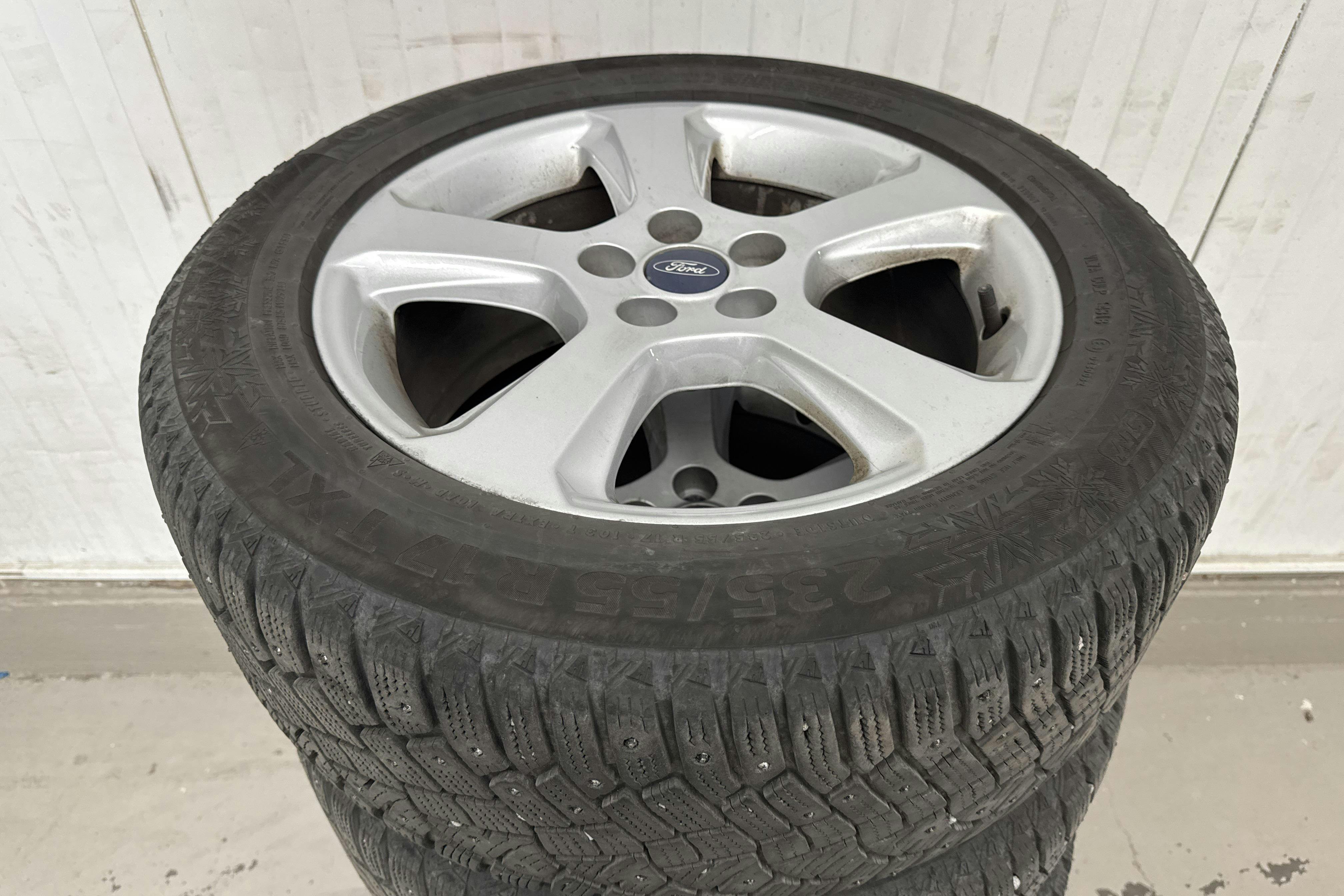 Vehicle Image 23