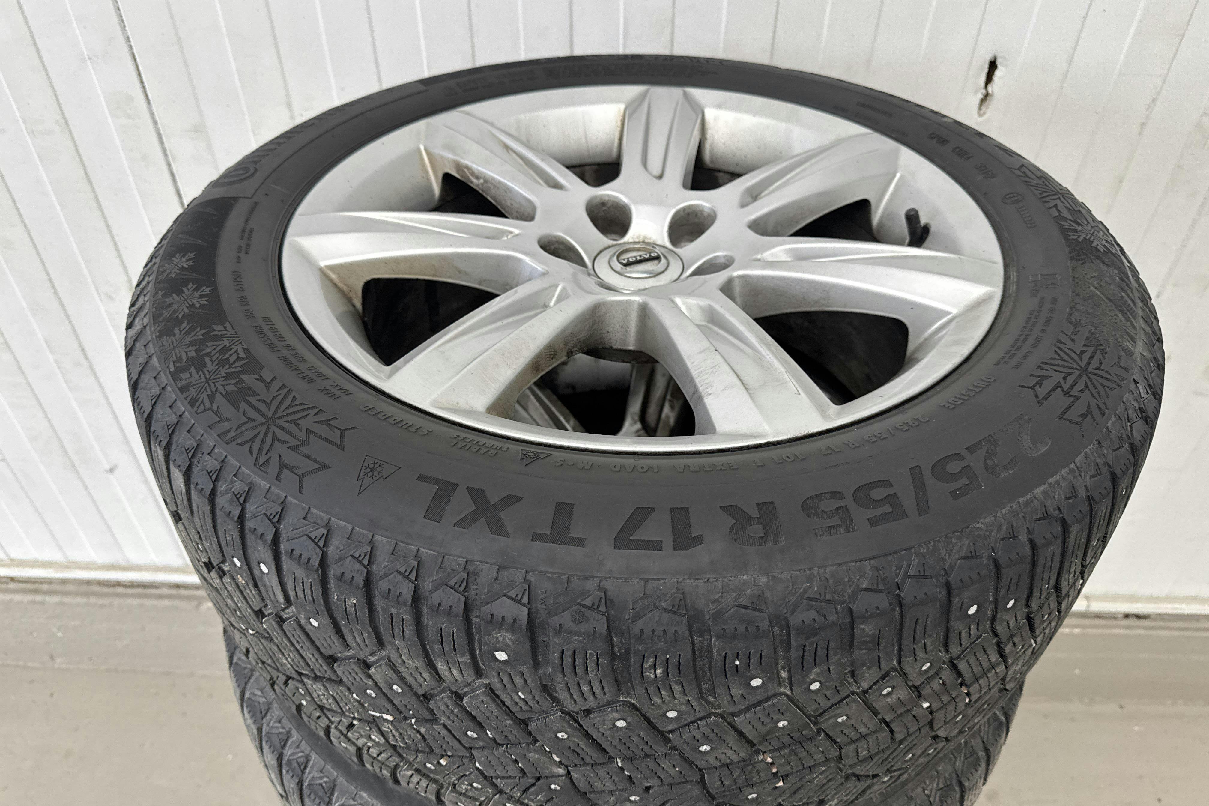 Vehicle Image 25
