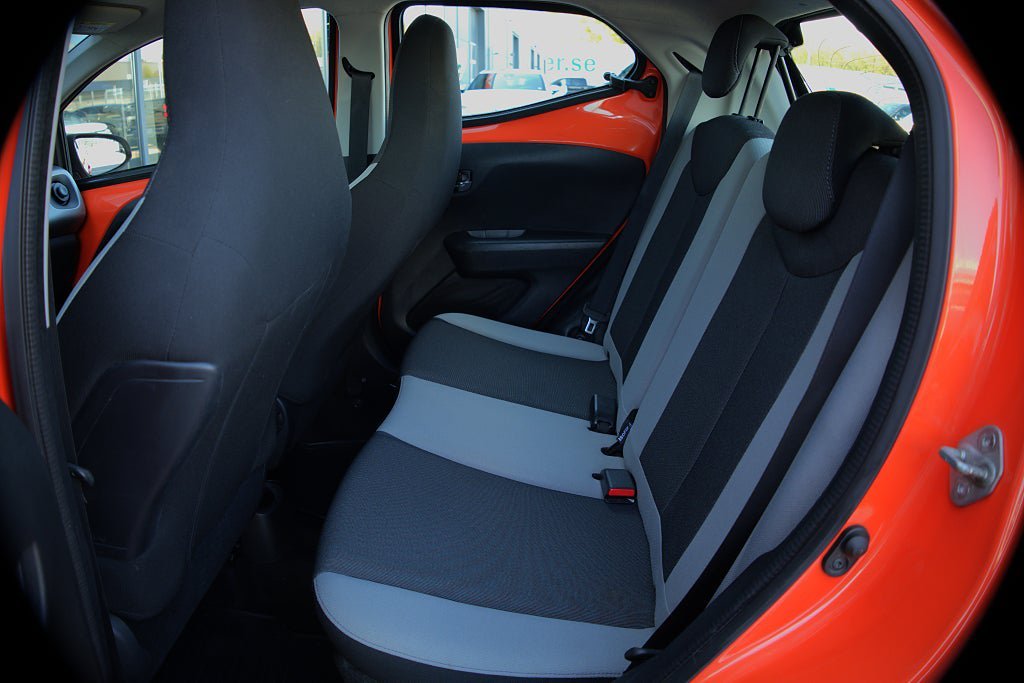 Vehicle Image 19