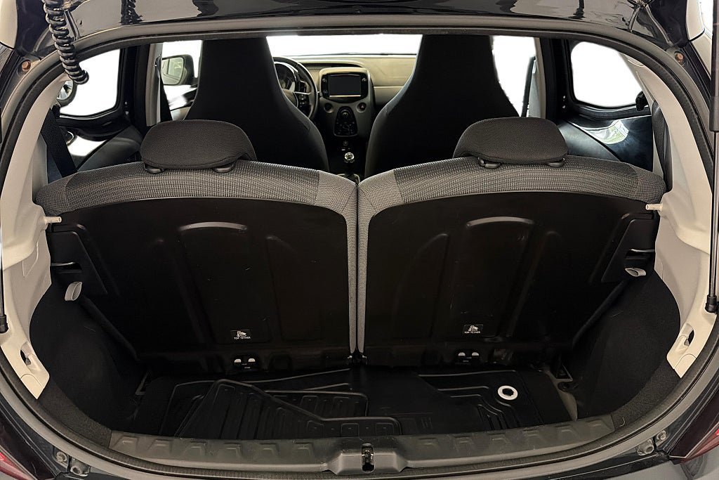 Vehicle Image 18