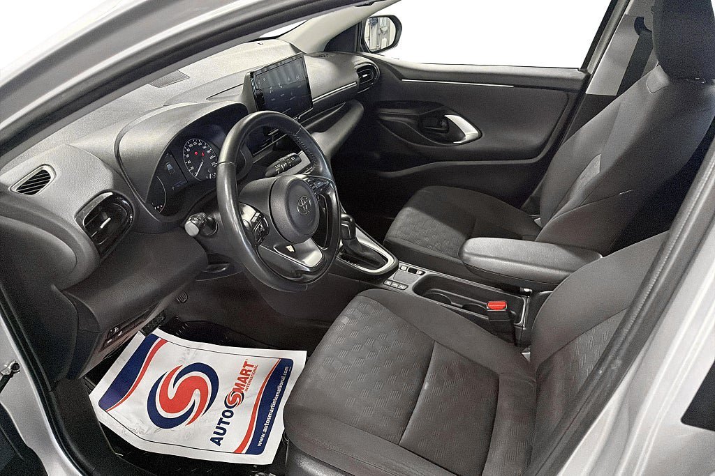 Vehicle Image 10