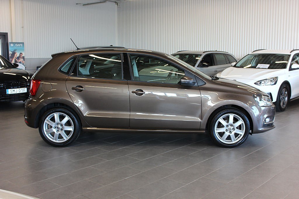 Vehicle Image 5